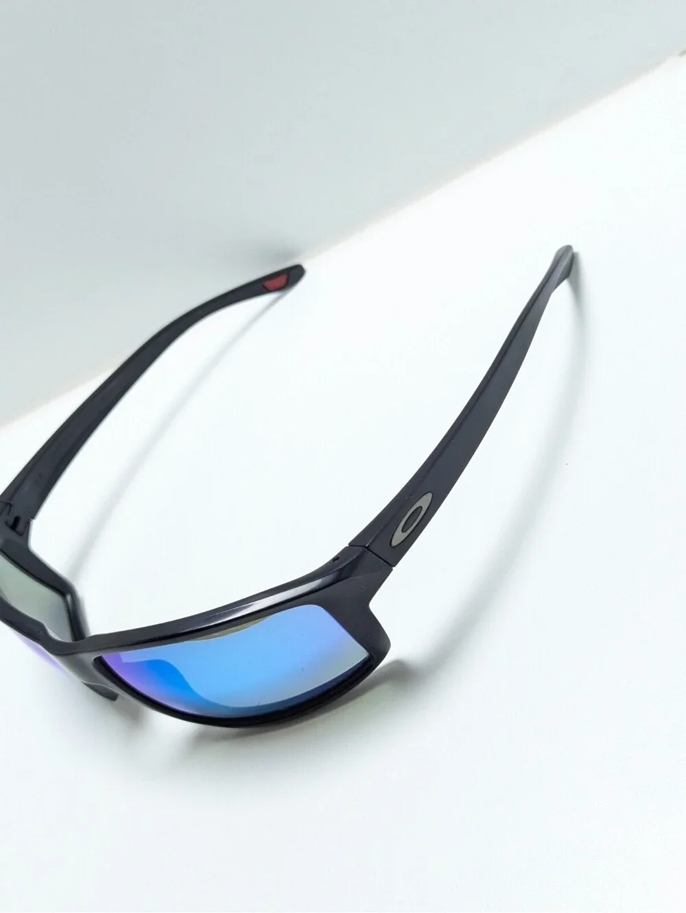 Oakley Gibston Blue Mirrored Black Wraparound Men's Sport Sunglasses 61-17-132